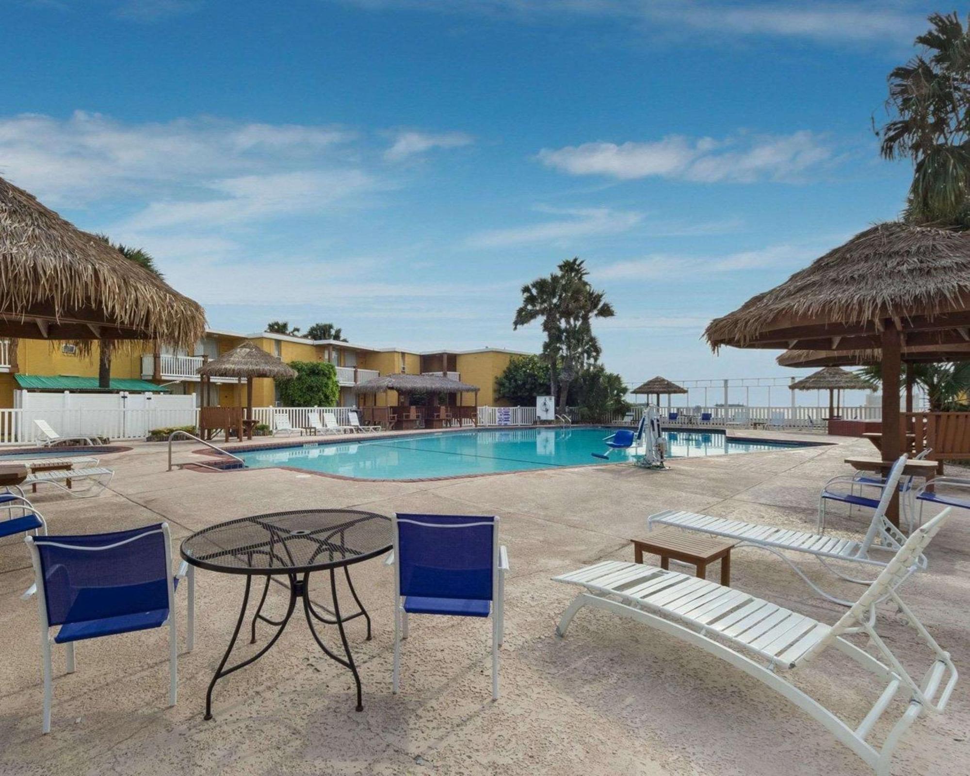 Quality Inn & Suites On The Beach Корпус-Кристи Экстерьер фото