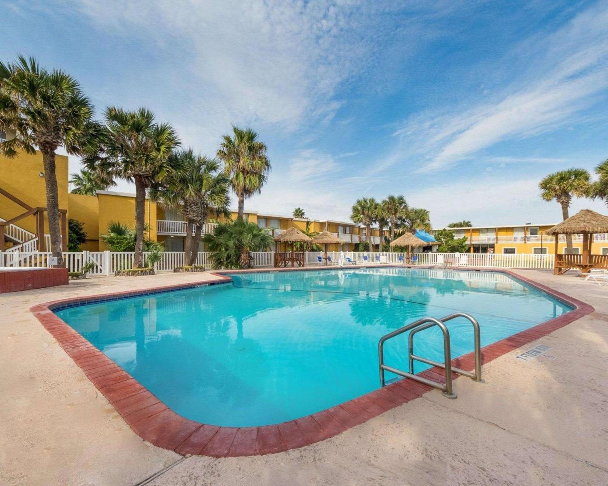 Quality Inn & Suites On The Beach Корпус-Кристи Экстерьер фото