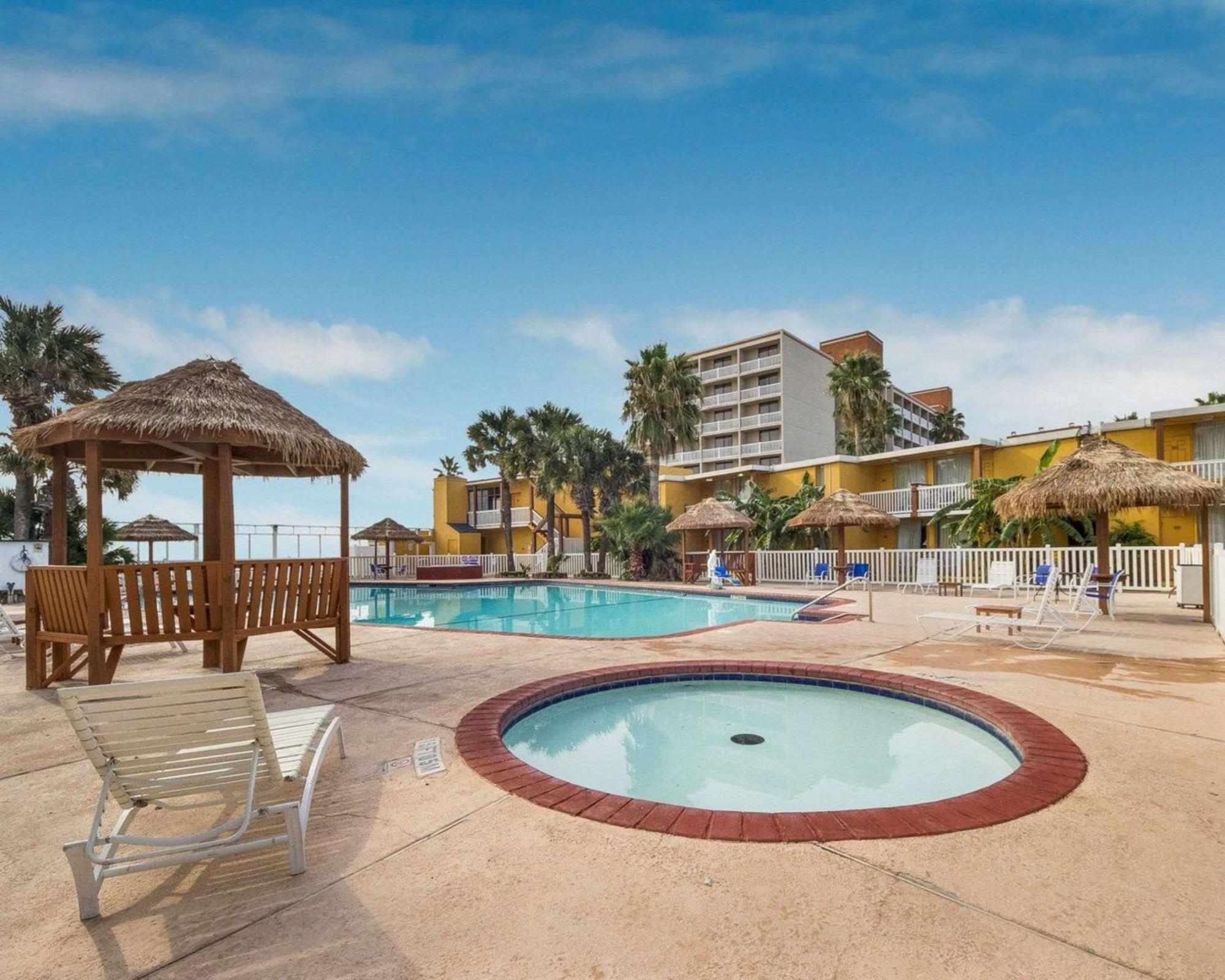 Quality Inn & Suites On The Beach Корпус-Кристи Экстерьер фото