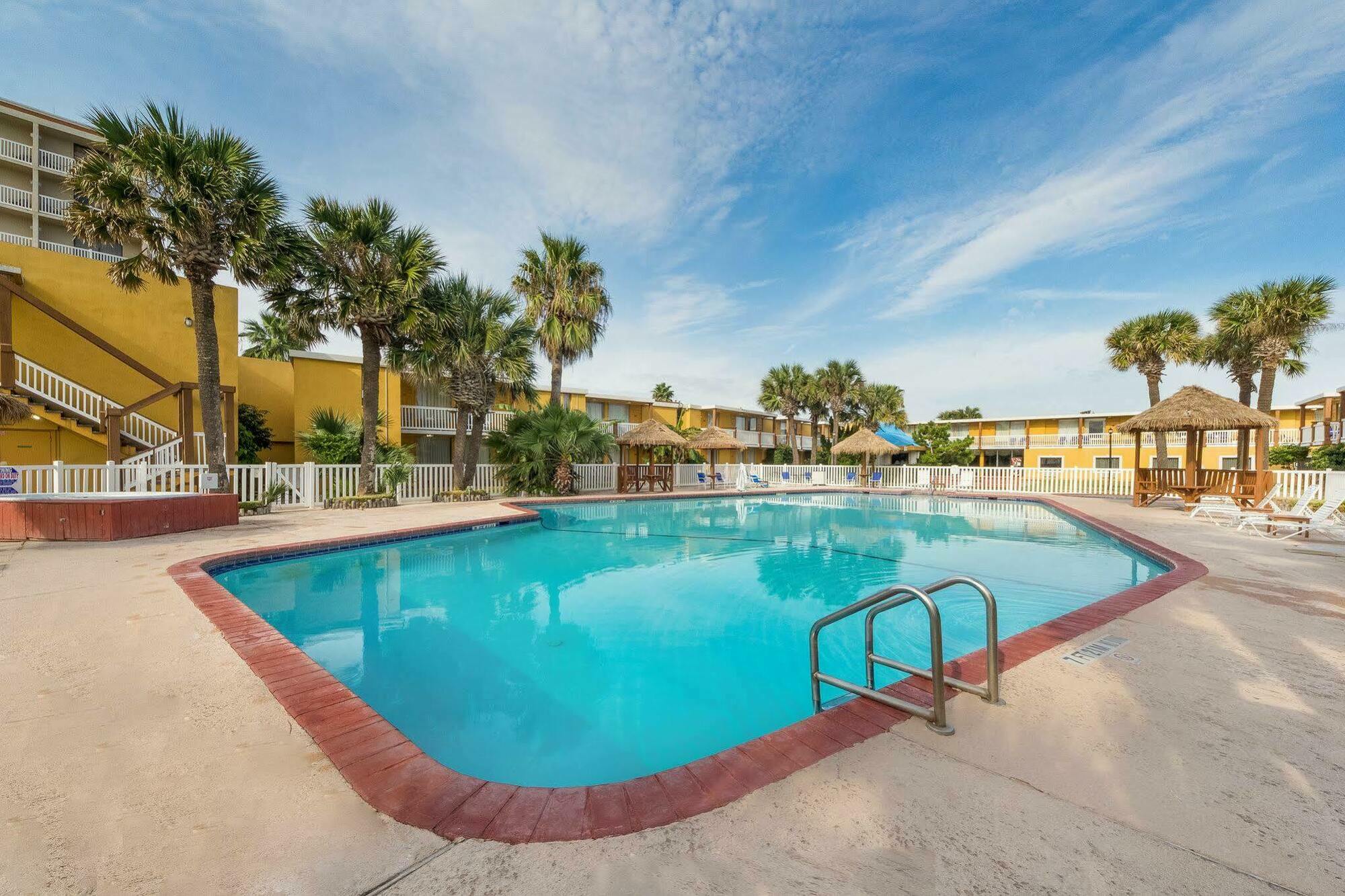 Quality Inn & Suites On The Beach Корпус-Кристи Экстерьер фото